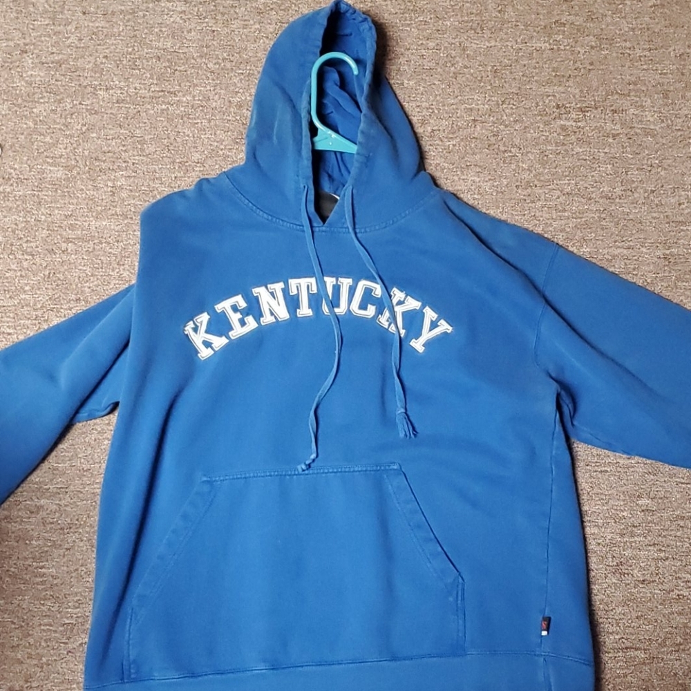 A Kentucky Wildcats sweatshirt
